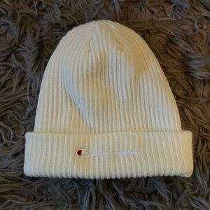 White Champion beanie 👑